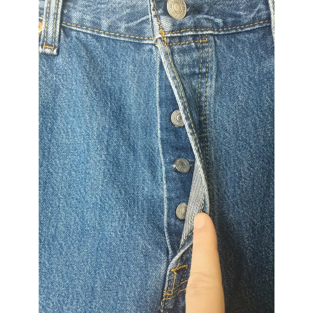 Levi's Men's 501 Button Fly Demin Jeans Size‎ 36 x 30 Medium Wash Work Utility